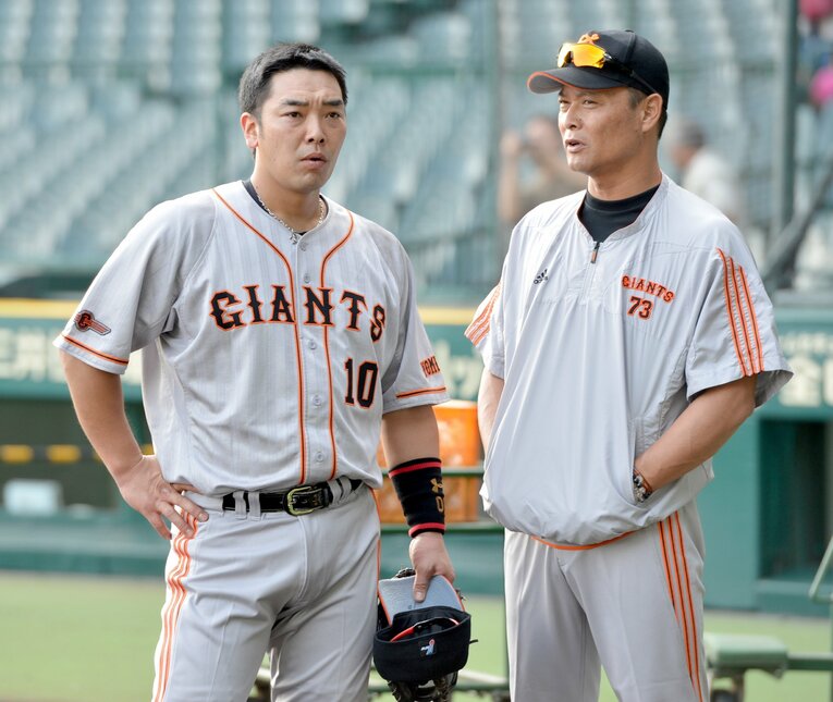 選手時代の阿部慎之助捕手と橋上秀樹コーチ（2012年撮影）©︎SANKEI SIMBUN