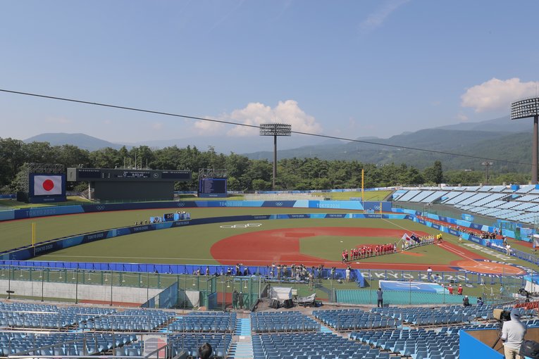ソフトボールの試合が行われた福島県営あづま球場（福島市）　©JIJI PRESS