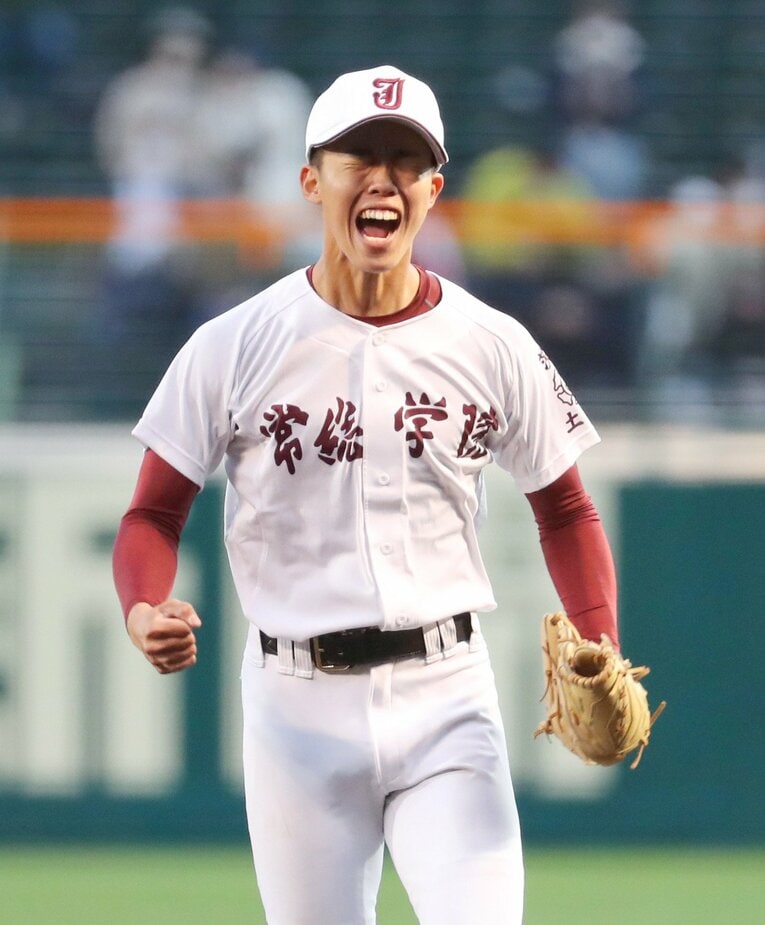 2021年3月のセンバツ。常総学院2番手で投げた大川慈英。翌2022年に明治大進学　©JIJI PRESS
