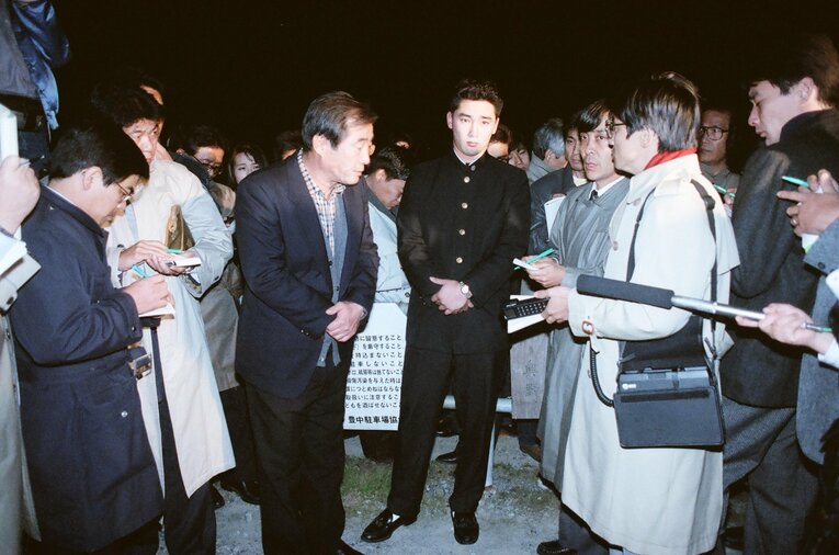 1989年ドラフト、ダイエーから“外れ1位指名”された元木大介（上宮高）。写真はダイエー入り拒否を表明した日（12月13日）。翌90年ドラフト1位指名で巨人入り　©Sankei Shimbun