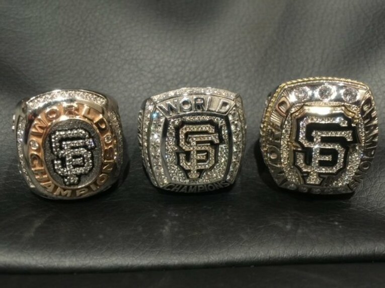 植松氏に撮影いただいたワールドチャンピオンリング3つ
