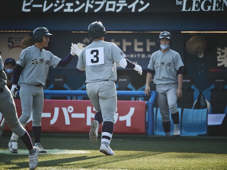 神宮大会初戦でホームランを放った麟太郎©Yuki Suenaga