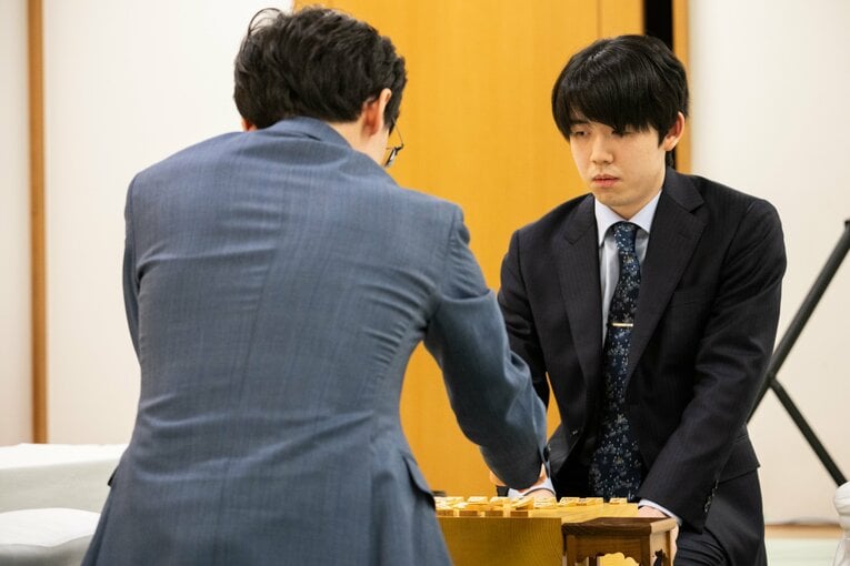 伊藤二冠、藤井六冠らの角換わりは行き着くところまで行っているという　©Nanae Suzuki