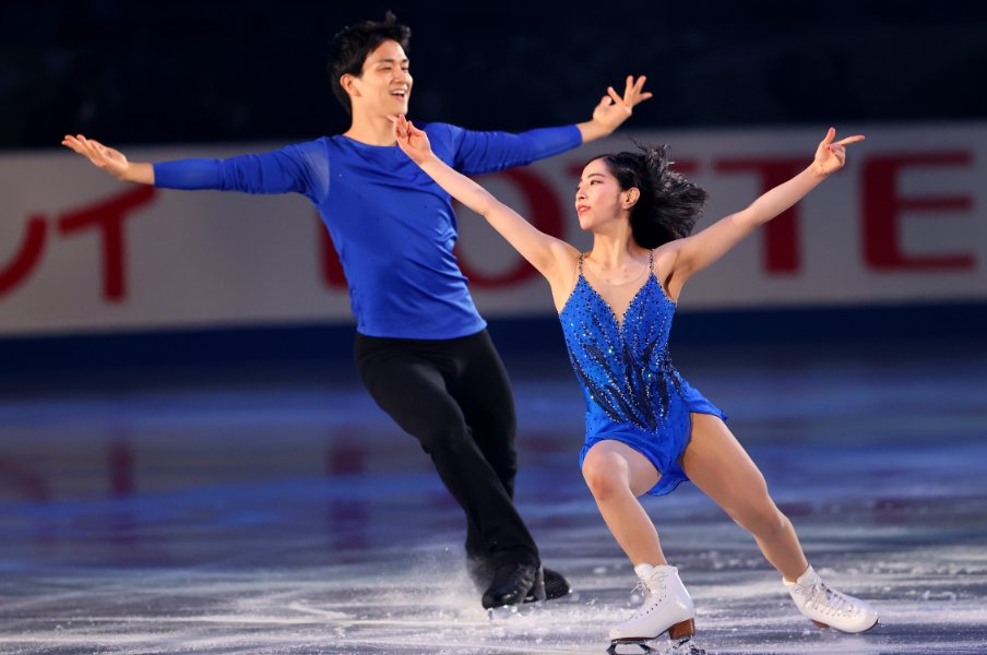 《2大会連続5位》今度こそ勝ちに行く! メダルの気配濃厚なフィギュア団体、鍵を握るのは三浦璃来・木原龍一ペア<Number Web> photograph by AFLO