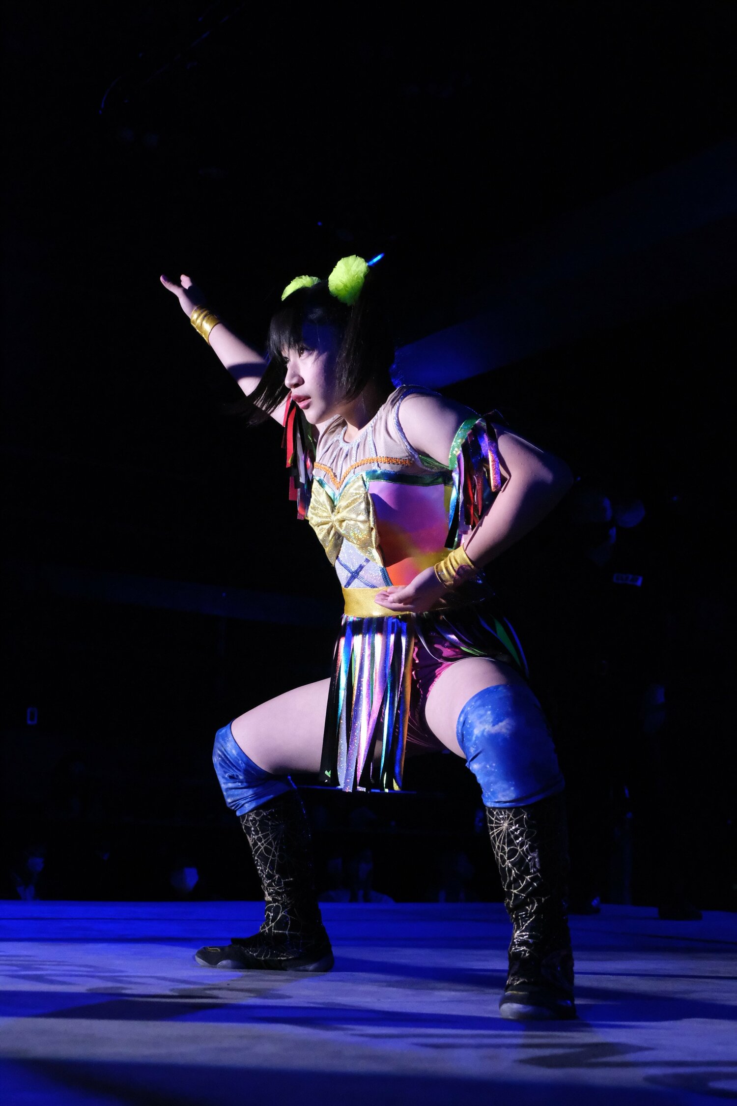 試合前には土俵入りのポーズも