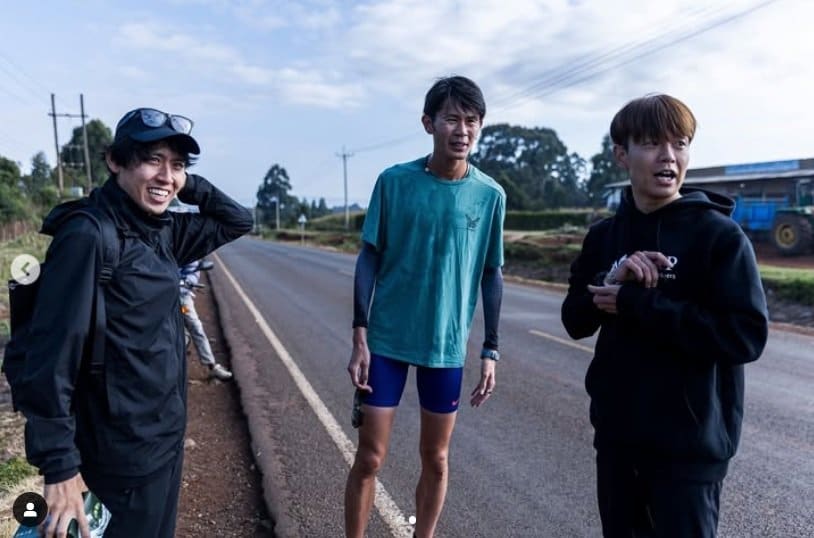 現在、MABPの監督兼選手を務める神野（右）とGMの高木。中央は所属選手の堀尾謙介／公式インスタグラムより引用