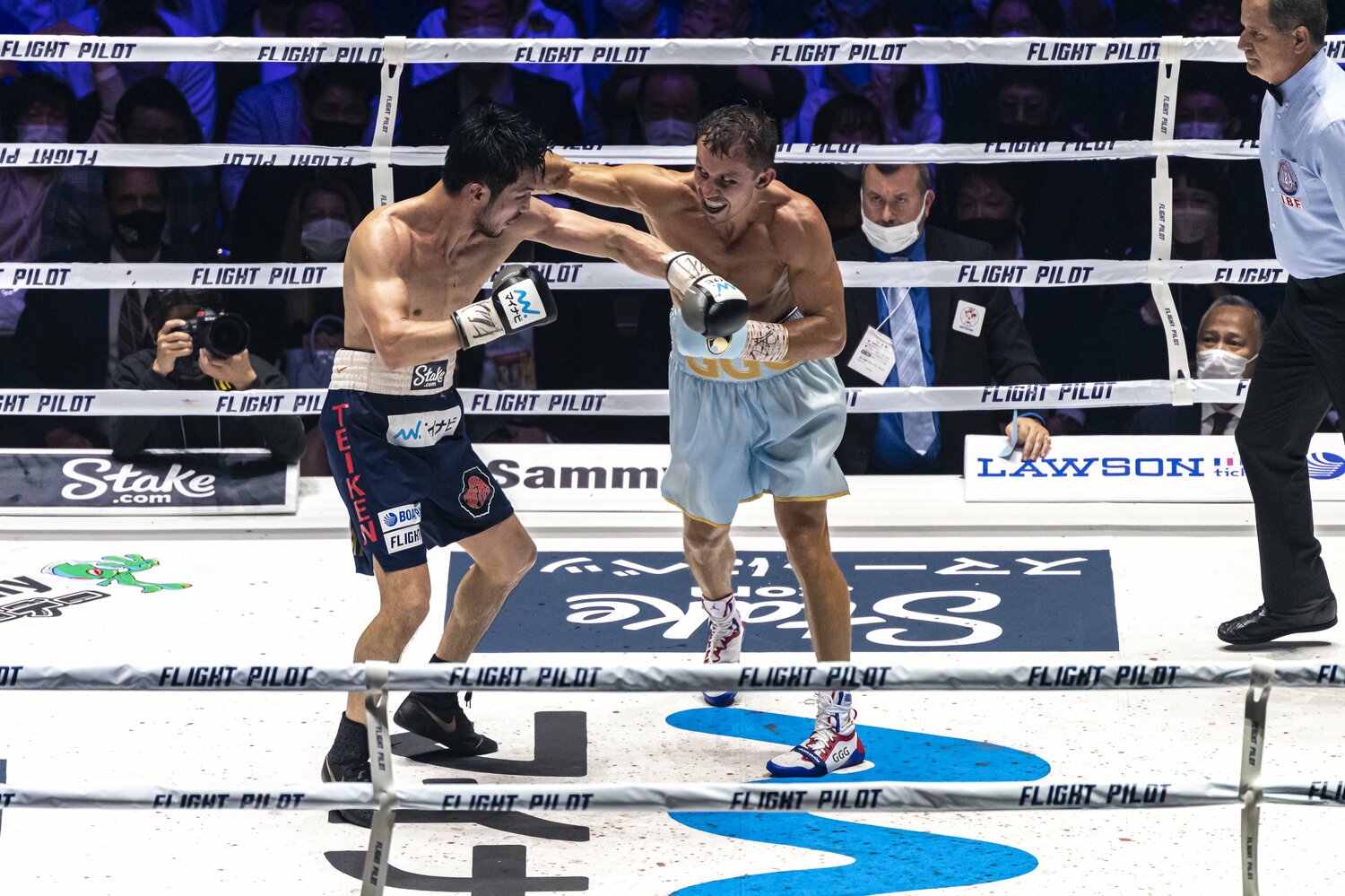 ゴロフキンが繰り出した最後のKOパンチ　©Takuya Sugiyama