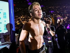 「先に言っときますよ」朝倉海の予言…秋元強真のRIZINデビュー戦“1ラウンドKO”はなぜ生まれた？ 朝倉兄弟から受け継いだ「ドラマ性」