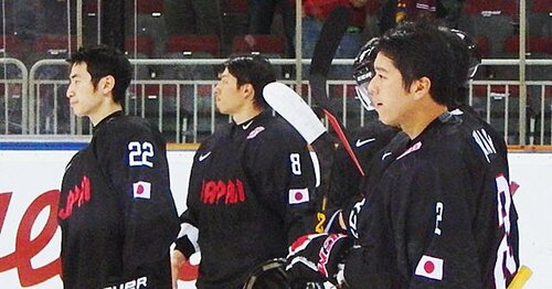 アイスホッケー日本代表、平昌を逃す。守備優先の戦略に潜む大いなる矛盾。 - アイスホッケー - Number Web - ナンバー