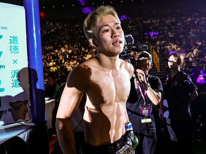 「先に言っときますよ」朝倉海の予言…秋元強真のRIZINデビュー戦“1ラウンドKO”はなぜ生まれた? 朝倉兄弟から受け継いだ「ドラマ性」<Number Web> photograph by RIZIN FF Susumu Nagao