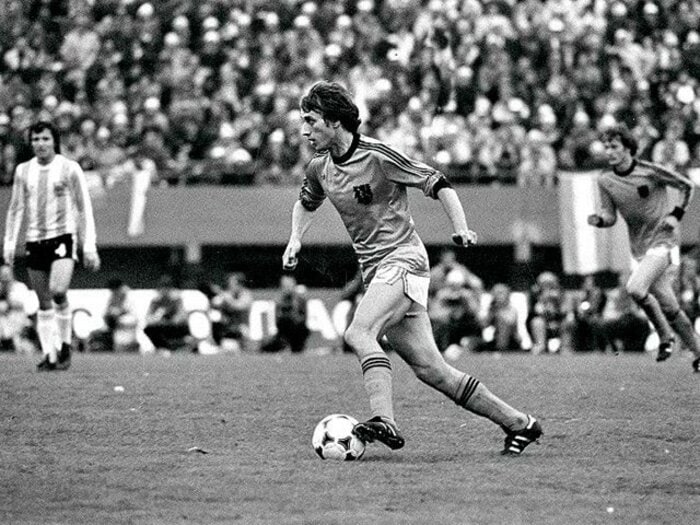 トータルフットボール、もう1人の申し子。レンセンブリンクの生涯。＜Number Web＞ photograph by L'Equipe