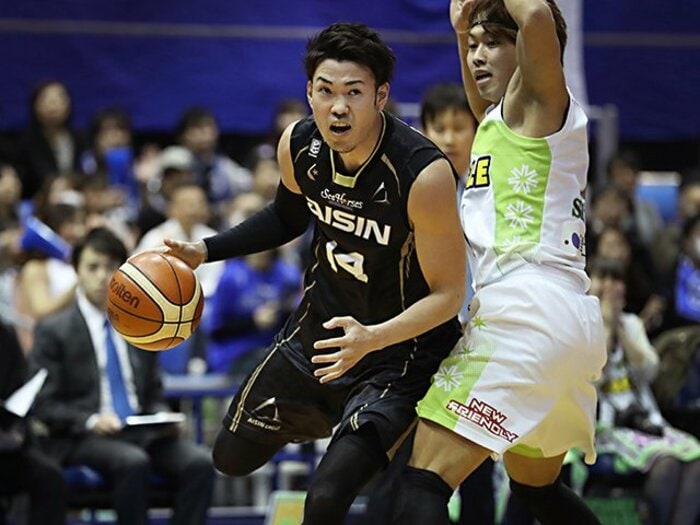 外国籍と帰化選手が上位独占する、Bリーグ得点ランクの特異性とは。＜Number Web＞ photograph by AFLO