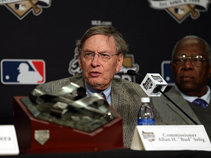 薬物撲滅に続きビデオ判定を強化。MLB改革の全ては、ファンのために。<Number Web> photograph by Getty Images