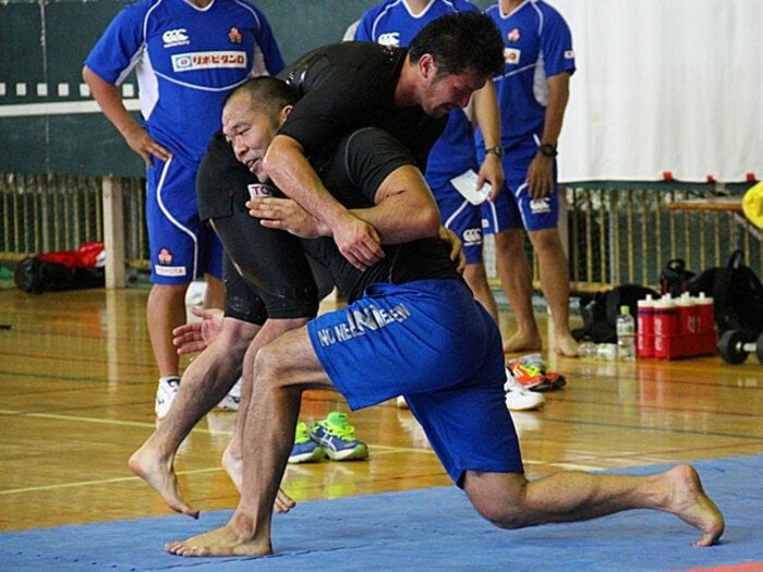 日本ラグビーの虎の穴、菅平合宿が11年ぶりに復活。～総合格闘家・高阪剛を招いた理由～＜Number Web＞ photograph by Nobuhiko Otomo