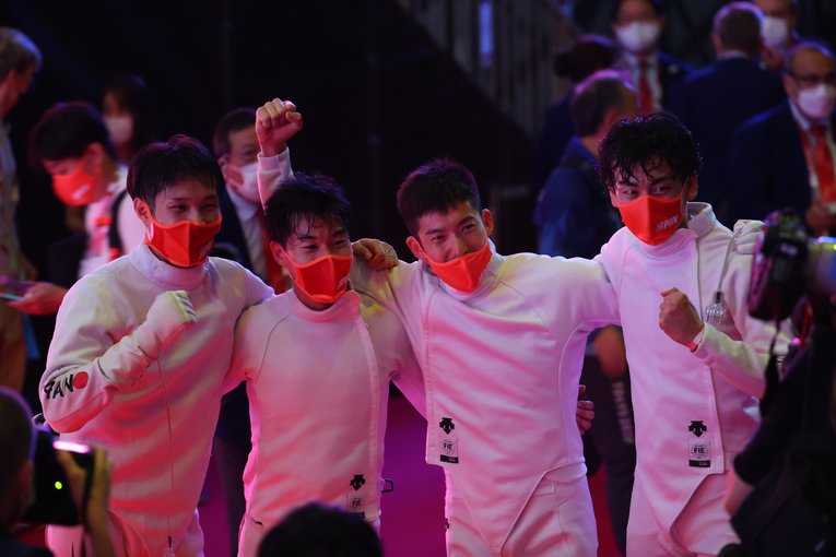 決勝進出に喜ぶ4人　©︎Takuya Matsunaga/JMPA