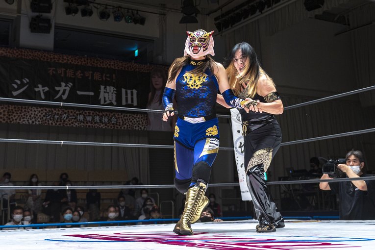 タイガー・クイーンと師匠でもあるジャガー横田の直接対決