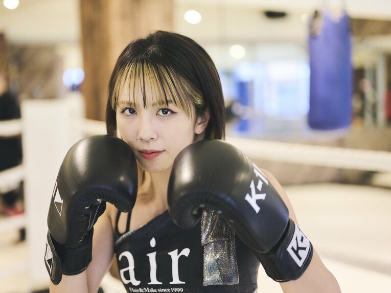 菅原美優22歳「アンチもいる中で成長してきた」話題の美容師兼業ファイターを支えた“先輩・武尊のアドバイス”《特別フォトインタビュー》(39)