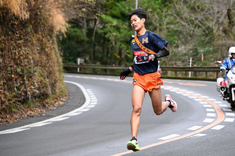 第100回大会で6区を駆け下り区間賞の快走を見せた武田和馬（法大）　©Nanae Suzuki