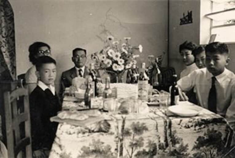 サンパウロの自宅で一家でクリスマスパーティーを楽しむ（一番左がセルジオ）