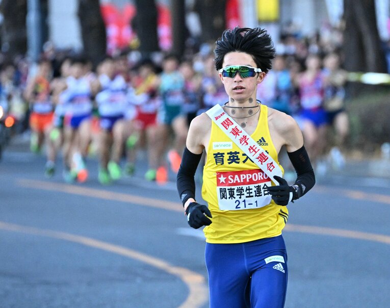 1区のスタートから大逃げを打った新田　©JIJI PRESS