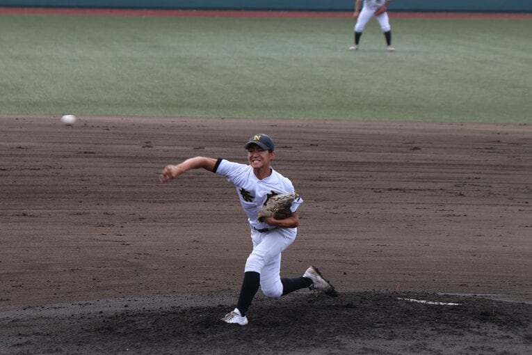 急造投手ながら快投を見せた神山　©Fumi Sawai