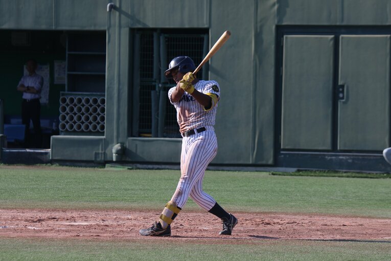 恵まれた体躯からのフルスイングは豪快そのもの　©︎Fumi Sawai