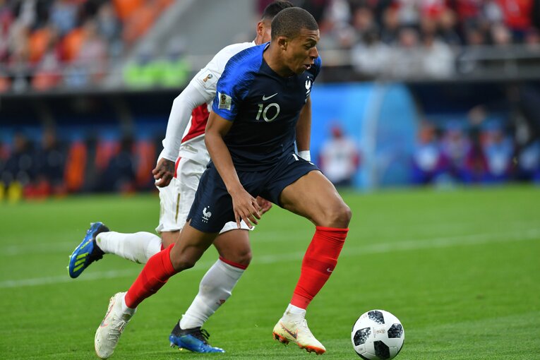 エムバペ　©Kaoru Watanabe/JMPA