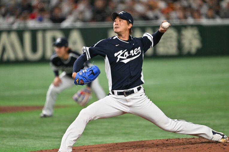 2回まで5奪三振と日本キラーぶりを発揮した34歳の先発キム・グァンヒョンだったが、“クラブ通い”の容疑者としてリストアップされる　©Naoya Sanuki