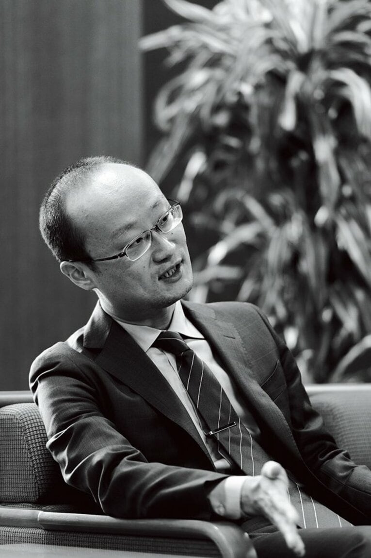 渡辺明／1984年4月23日、東京都生まれ。所司和晴七段門下。2000年四段。史上4人目の中学生棋士となる。'05年九段。タイトル戦登場は44回。獲得は竜王11期（永世竜王）、名人3期、王座1期、棋王10期（永世棋王）、王将5期、棋聖1期の計31期。棋戦優勝は11回　　©︎Wataru Sato