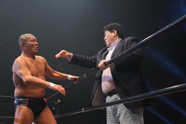 「お前、あの騒動があったのによく来たな」“今のプロレス批判”で炎上した前田日明に、ウナギ・サヤカがモノ申した真意「ぶん殴られようが…」(38)