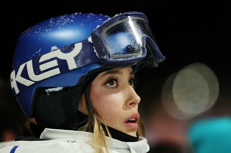 ミラノ五輪でも活躍を見せるアメリカ生まれの中国選手、アイリーン・グー（谷愛凌）。彼女の決断が議論を生むワケとは…？ ／ photograph by Getty Images