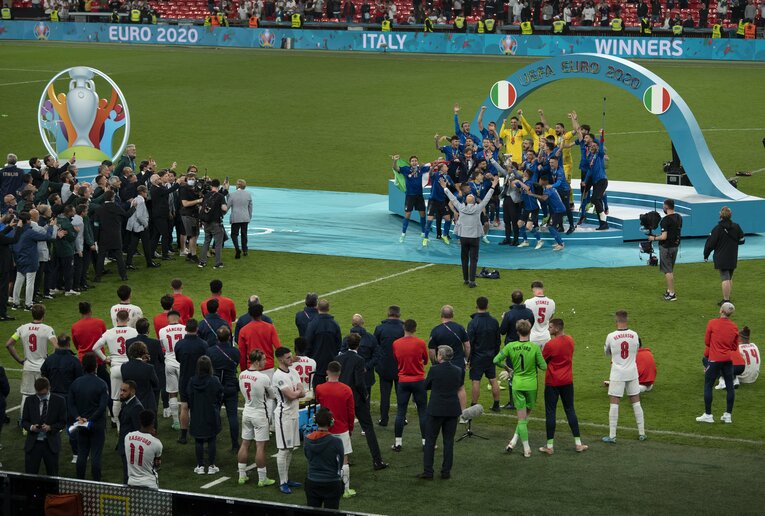 EURO2020決勝後の表彰式©Getty Images