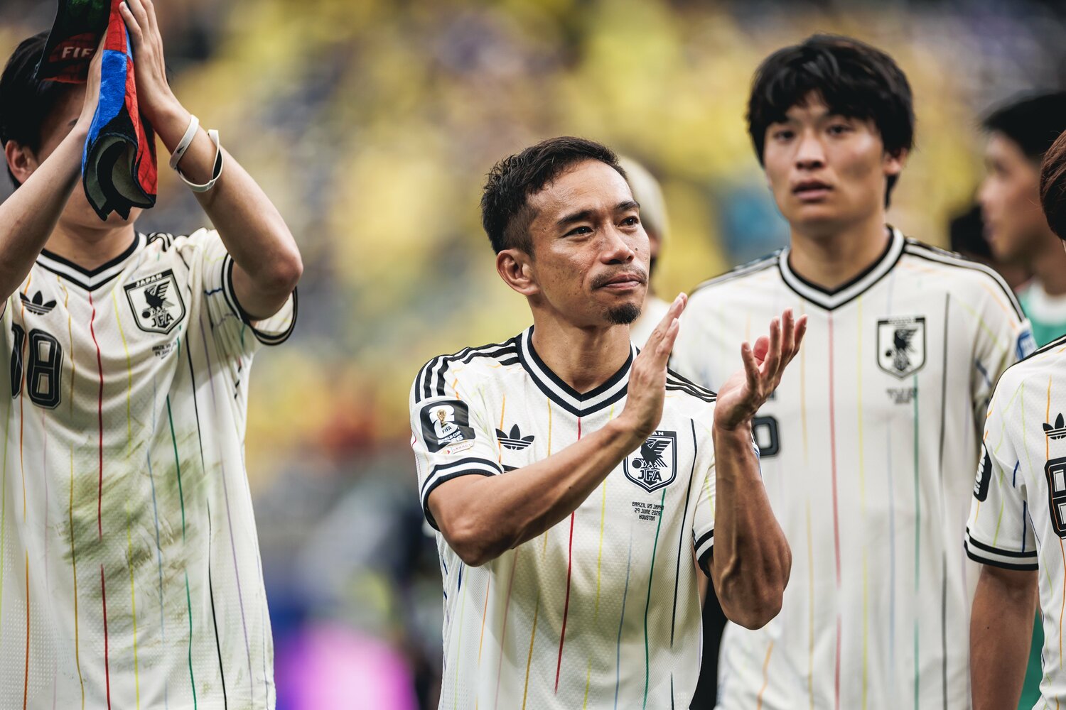 最年長39歳の長友佑都。先頭に立ってチームを鼓舞した ©Kiichi Matsumoto/JMPA