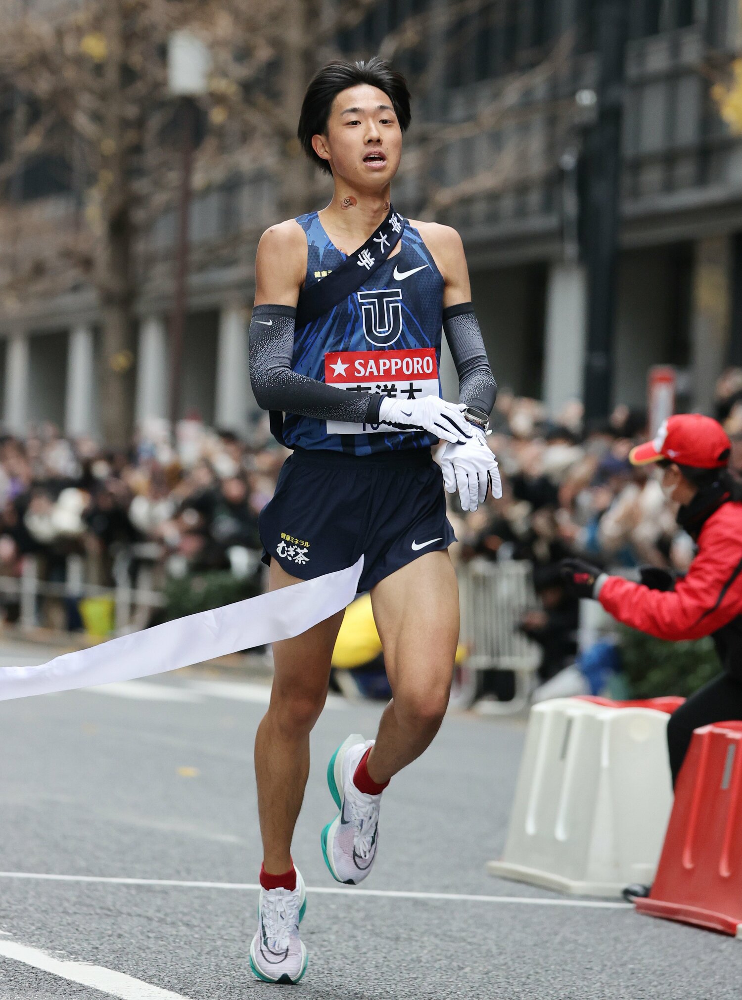 今年の箱根駅伝。苦戦が予想されたが総合4位に食い込んだ東洋大　©JIJI PRESS