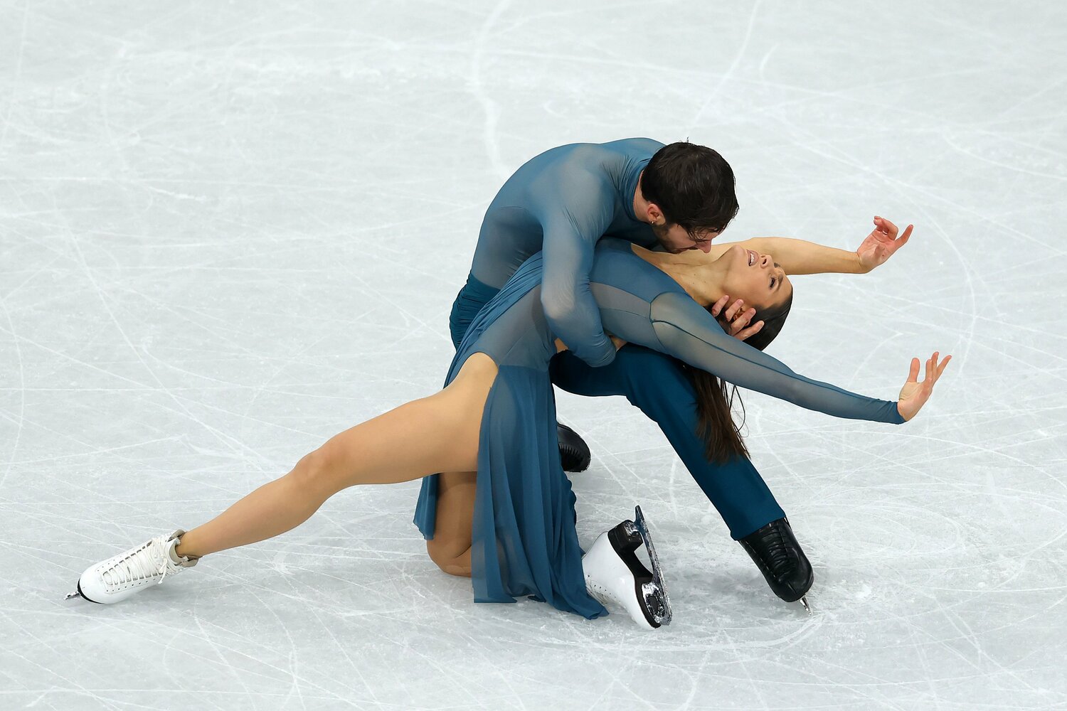 金メダルを獲得したフランス組の演技　©Getty Images