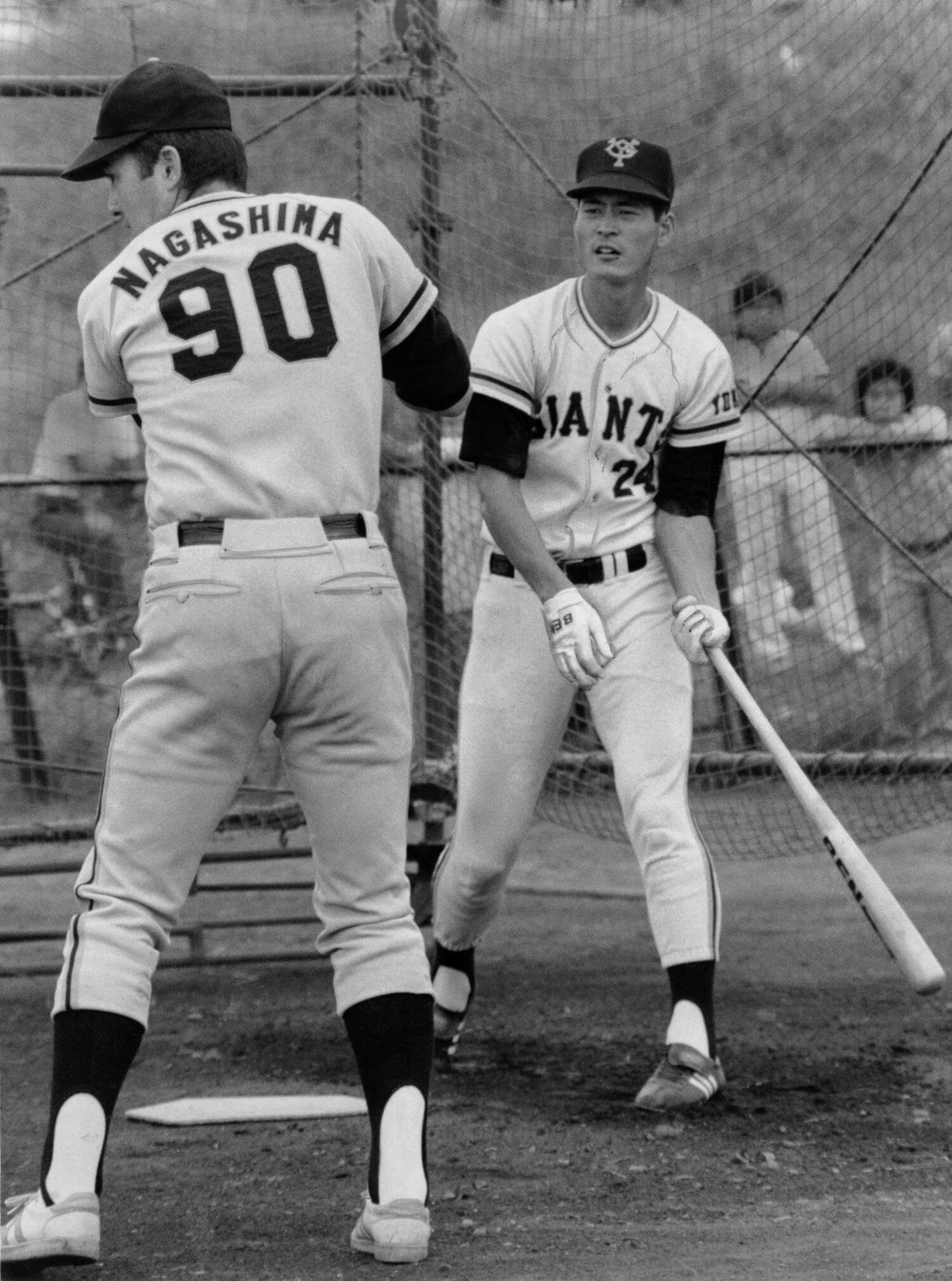 当時の伊東キャンプでの光景。長嶋監督自ら中畑ら若手有望株を指導した　©Sankei Shimbun