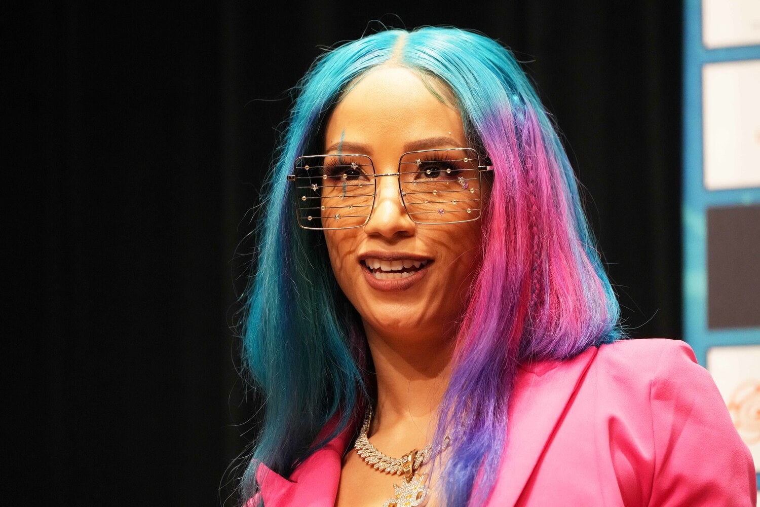 頭抜けた存在感を放つ元WWEのメルセデス・モネ