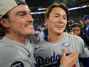 山本由伸、伝説的リリーフのウラで…「大量の鎮痛薬を飲んでいた」ロハス「同点で泣いちゃった」マンシー「負けたと誤解した」キケ、ドジャース“脇役”ストーリー
