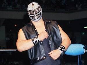 「おまえ、平田だろ!」プロレス史に残る“珍事件”のナゾ…スーパー・ストロング・マシンの正体を明かした藤波辰爾は本当に「ウッカリ」だったのか?