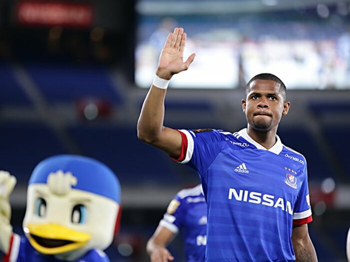 ジュニオール・サントスに驚く夏。マリノスは“途中”の補強が上手い。＜Number Web＞ photograph by J.LEAGUE