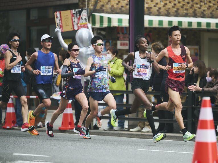 2023年の東京マラソンを走る細田　©Yuki Suenaga