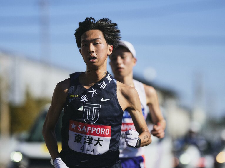 【2025箱根駅伝】4区で区間3位と好走をみせた岸本遼太郎（3年）。来季は鉄紺のエースになることが期待される　©Yuki Suenaga