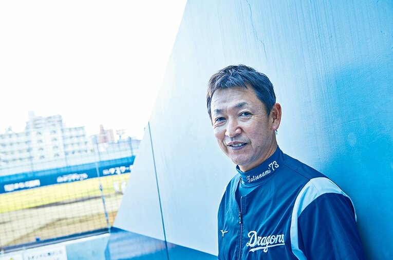 「強竜復活」を託され12年ぶりに中日ドラゴンズのユニフォームに袖を通した立浪和義監督（52歳） ／ photograph by Yoshiyuki Hata