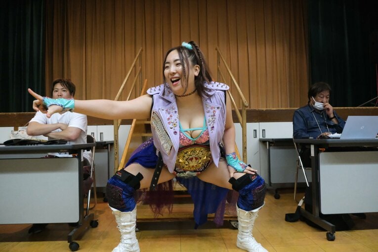 「やせたら可愛いのに」世間の声との闘い…“プラスサイズモデル”も務める女子レスラー・まなせゆうなの思い「ありのままの自分を愛せばいい」(76)