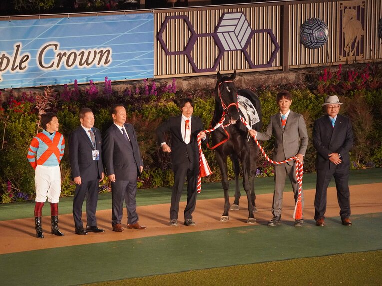 コントレイルの引退式　©Satoshi Hiramatsu