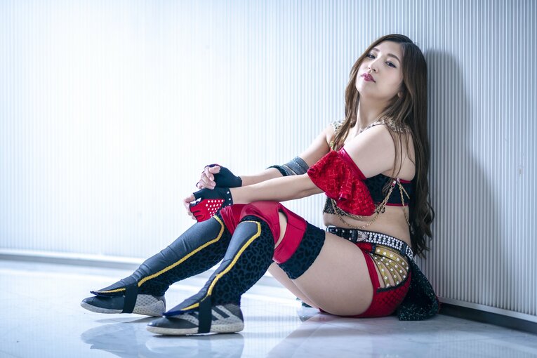 芸能界で苦しんだ“女優レスラー”青野未来がリングで見つけた輝き方「今やっと、プロレスが“武器”になった」《特別グラビア》(4)