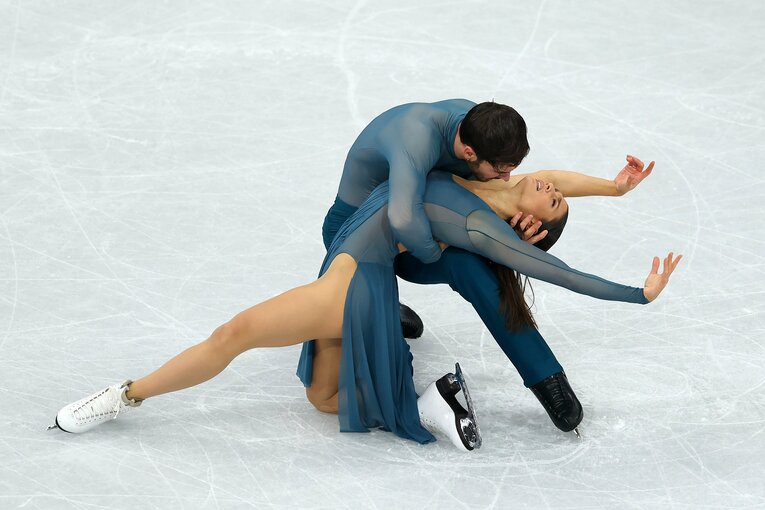 金メダルを獲得したフランス組の演技　©Getty Images