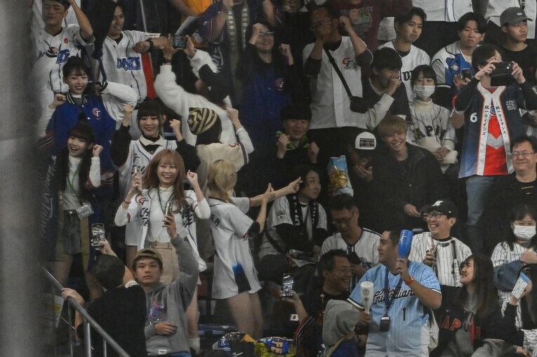 プレミア12、台湾チア軍団は大人気　©Nanae Suzuki