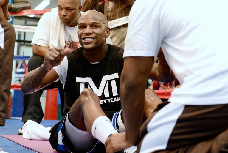 トレーニング中に笑顔を魅せるメイウェザー　©Naoki Fukuda