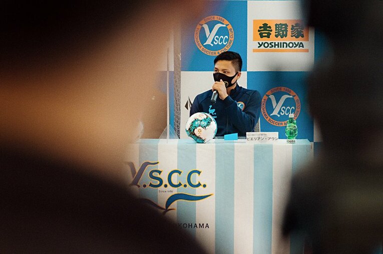 YS横浜入団会見の際のピエリアンアウン。フットサルプレーヤーとして、葛藤を抱えながらのプレーが続いている ／ photograph by Kentaro Takahashi